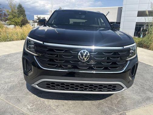 2026 Volkswagen Atlas Cross Sport 2.0T SEL