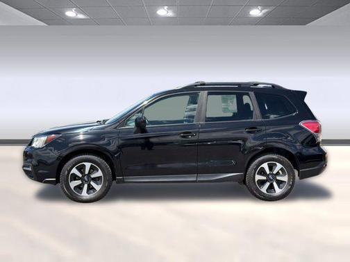 Crystal Black Silica 2018 Subaru Forester 2.5i Premium