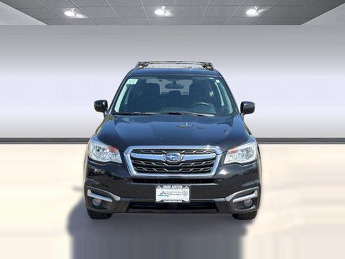 Crystal Black Silica 2018 Subaru Forester 2.5i Premium