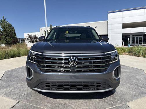 2025 Volkswagen Atlas 2.0T SE w/Technology 4MOTION