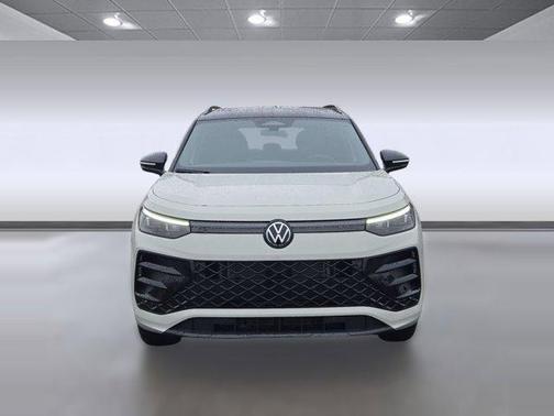 2026 Volkswagen Tiguan 2.0T SE R-Line Black 4MOTION