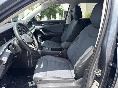 2025 Volkswagen Tiguan 2.0T SE 4MOTION