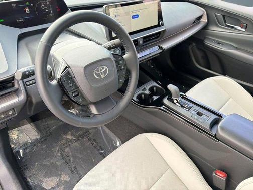 2025 Toyota Prius XLE