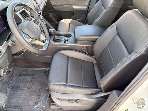 2023 Volkswagen Atlas Cross Sport 2.0T SE