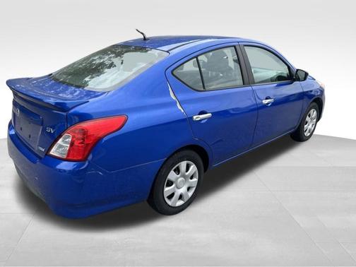 Blue Metallic 2016 Nissan Versa 1.6 SV