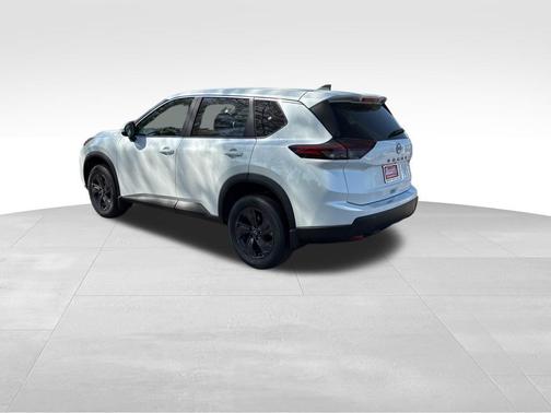 Everest White P 2026 Nissan Rogue SV