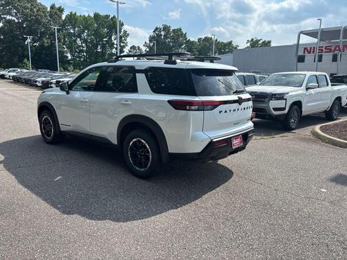 Pearl 2026 Nissan Pathfinder Rock Creek