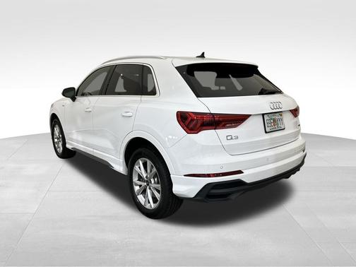 2025 Audi Q3 45 S line Premium