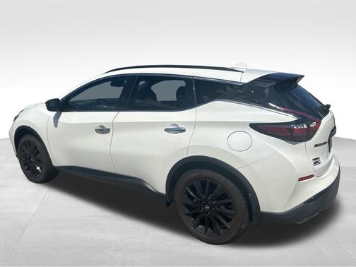White 2024 Nissan Murano SV
