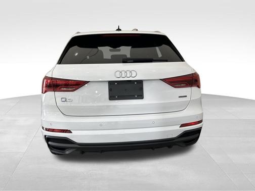 2025 Audi Q3 45 S line Premium