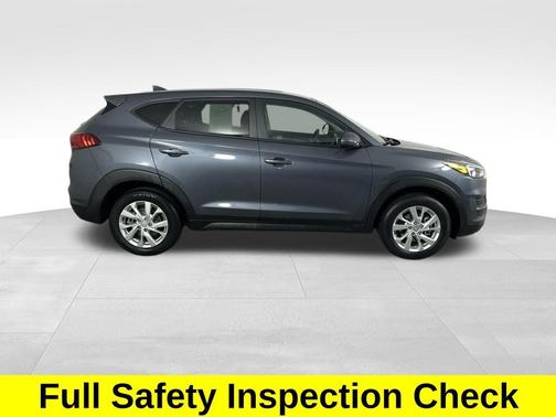 2021 Hyundai TUCSON SE