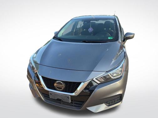 Gun Metallic 2021 Nissan Versa 1.6 SV