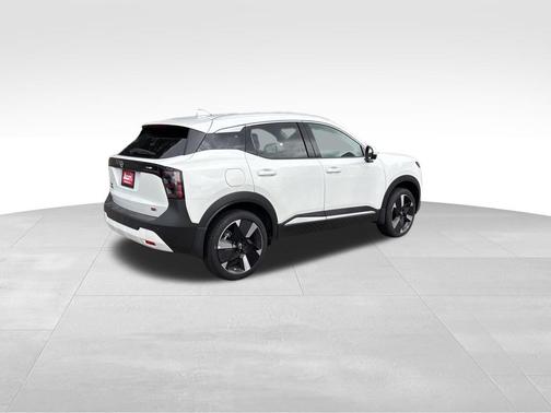 Aspen White Tri 2025 Nissan Kicks SR