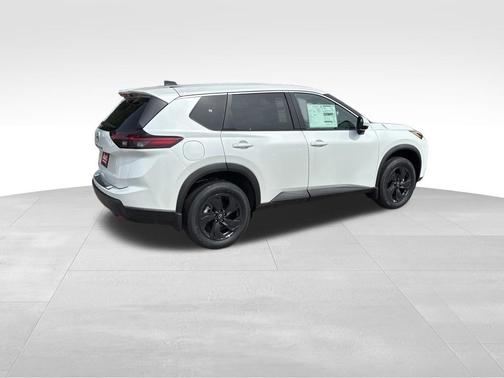 Everest White P 2026 Nissan Rogue SV