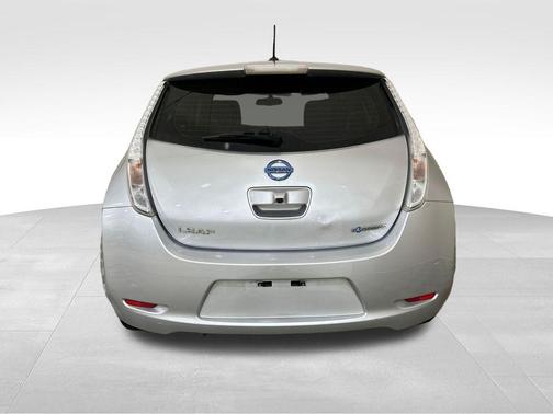 Brilliant Silver 2015 Nissan Leaf SV