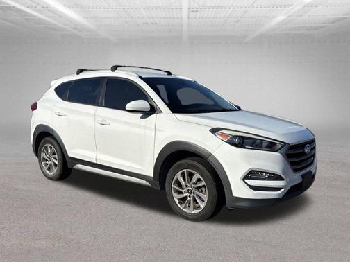 Dazzling White 2018 Hyundai TUCSON SEL
