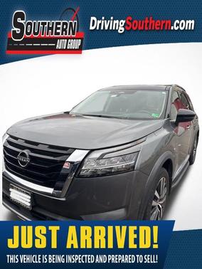 2022 Nissan Pathfinder Platinum