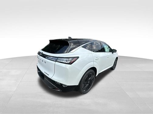 Everest White 2026 Nissan Murano Platinum