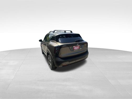 Canyon Bronze M 2026 Nissan Kicks SV