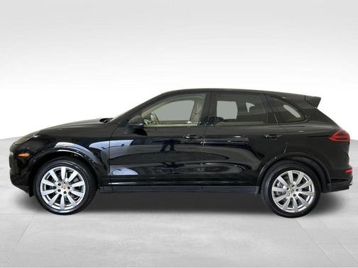 2017 Porsche Cayenne Platinum Edition