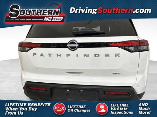 2025 Nissan Pathfinder SV