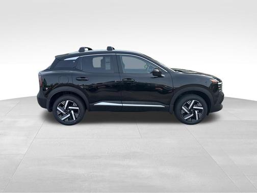 Super Black 2026 Nissan Kicks SV
