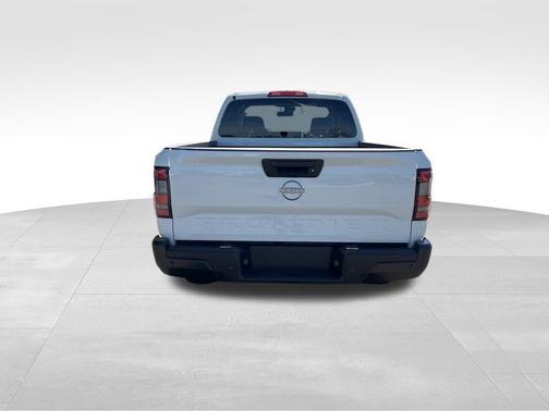 2025 Nissan Frontier S