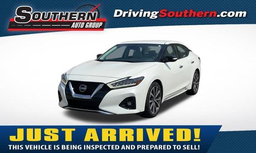 White 2023 Nissan Maxima Platinum