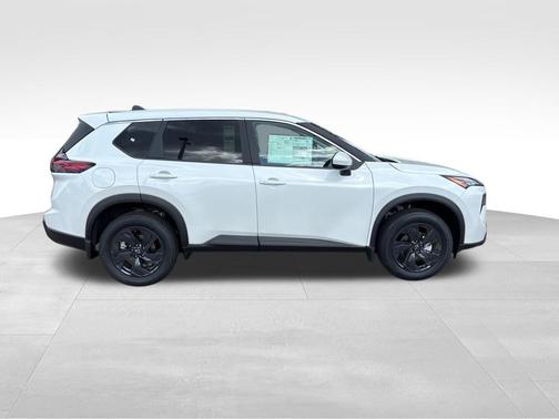 Everest White P 2026 Nissan Rogue SV
