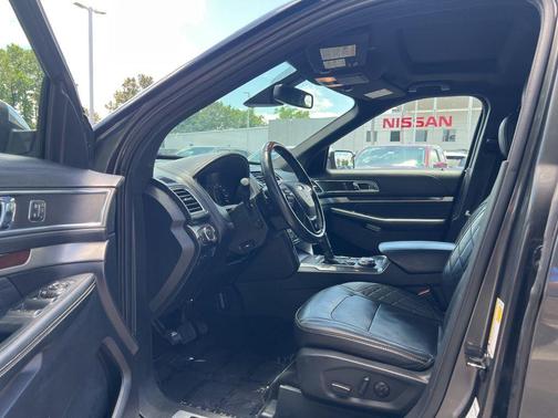 2019 Ford Explorer Platinum