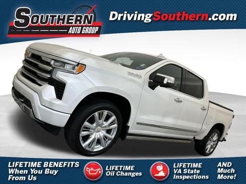 Iridescent Pearl Tricoat 2024 Chevrolet Silverado 1500 High Country