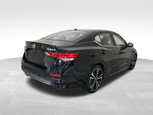 Black 2021 Nissan Sentra SR
