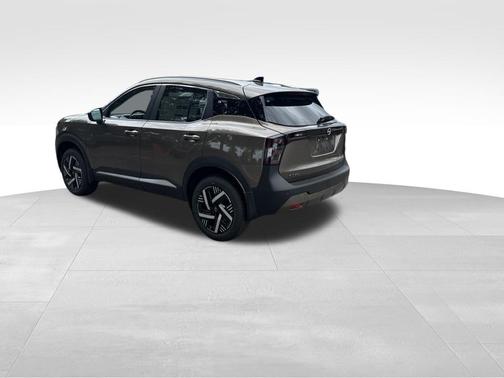 Canyon Bronze Metallic 2026 Nissan Kicks SV