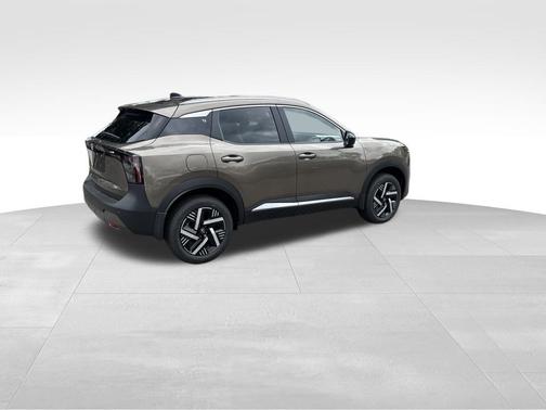 Canyon Bronze Metallic 2026 Nissan Kicks SV