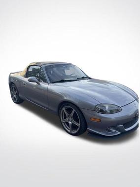 2004 Mazda MX-5 Miata Cloth