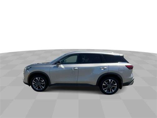 2022 INFINITI QX60 Luxe