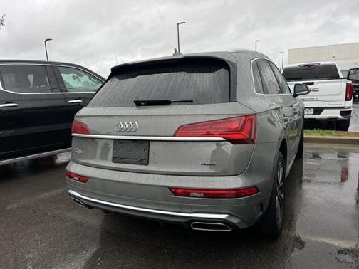 2023 Audi Q5 45 S line Premium