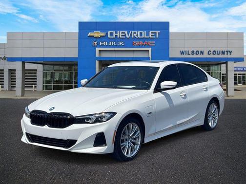 Alpine White 2023 BMW 330e xDrive