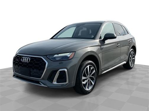 2023 Audi Q5 45 S line Premium Plus