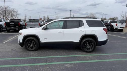 2023 GMC Acadia AWD AT4