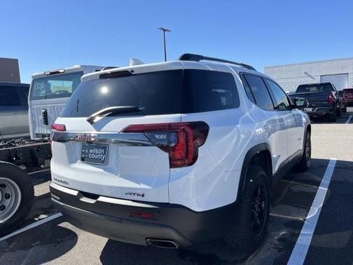 2023 GMC Acadia AWD AT4