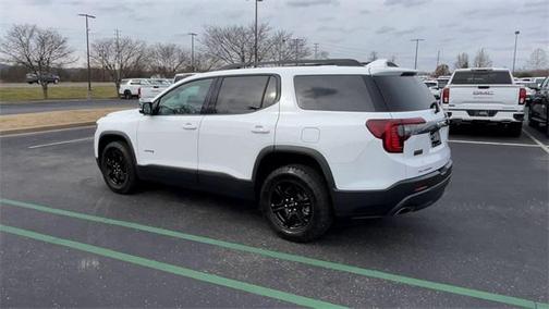 2023 GMC Acadia AWD AT4