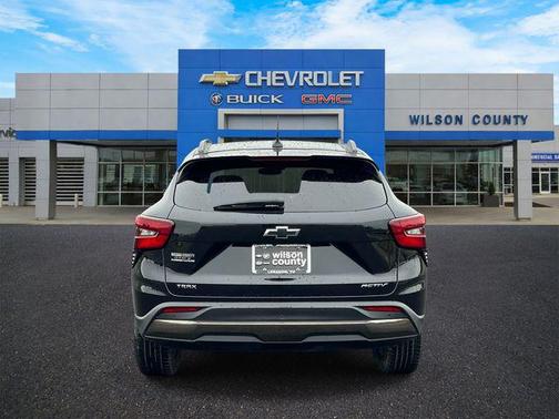 Mosaic Black Metallic 2025 Chevrolet Trax FWD ACTIV