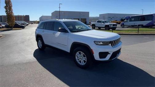 2023 Jeep Grand Cherokee Laredo
