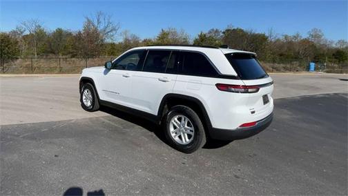 2023 Jeep Grand Cherokee Laredo