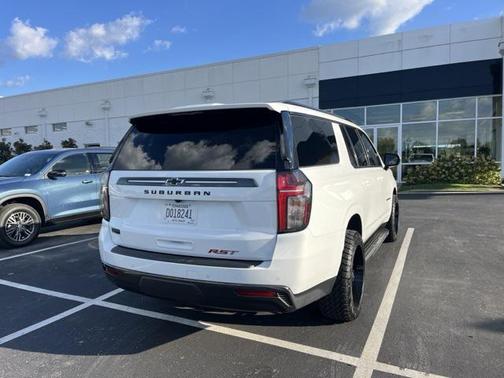 2021 Chevrolet Suburban RST