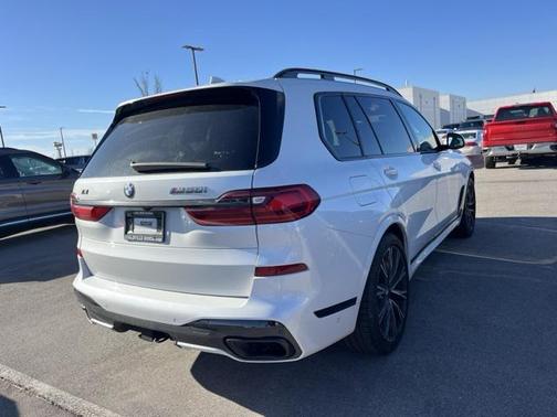 2021 BMW X7 M50i
