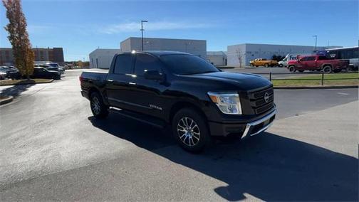 2024 Nissan Titan SV