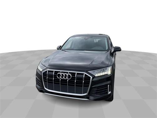 2024 Audi Q7 45 Premium Plus