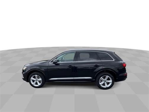 2024 Audi Q7 45 Premium Plus